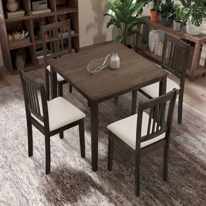 Table et chaises pour coin-repas de cuisine