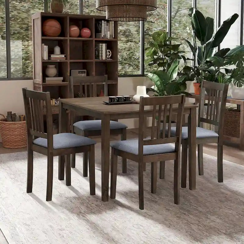 Table et chaises pour coin-repas de cuisine