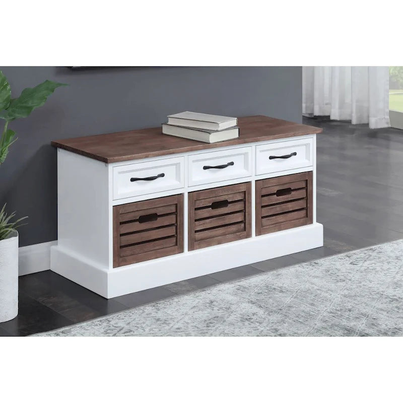 Meuble en bois traditionnel avec paniers