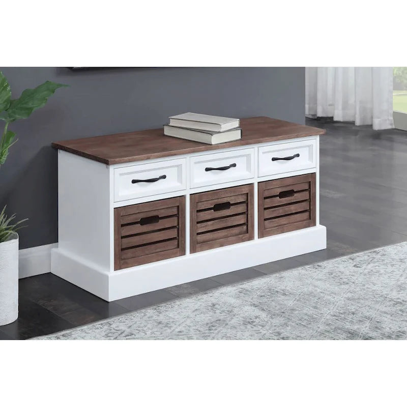 Meuble en bois traditionnel avec paniers