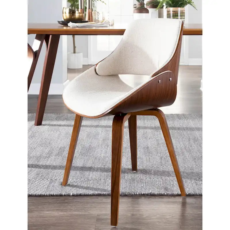 Chaise de salle à manger moderne capitonnée de style médiéval