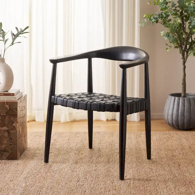 Fauteuil en cuir tressé et bois massif